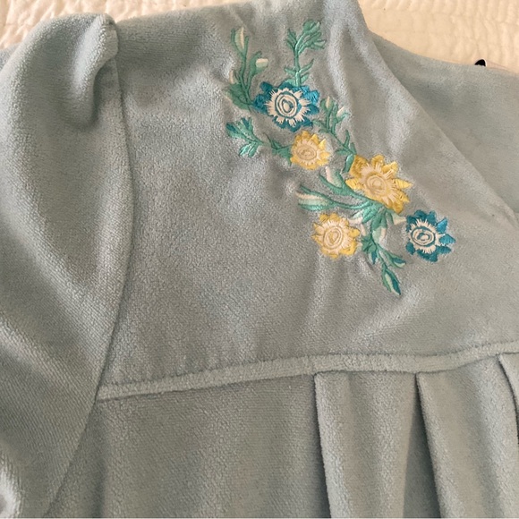 LIGHT BLUE EMBROIDERED WAFFLE-KNIT ZIP ROBE, SIZE:L/G - Picture 4 of 9